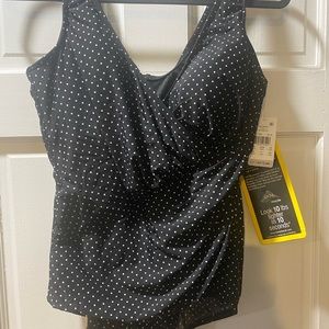 NWT Black w/white polka dots Miracle swim suit size 16W